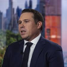 Shake Shack Hires Papa John's CEO Seeking Further Growth