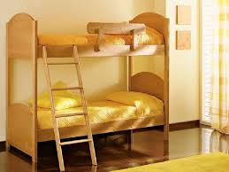 Il letto a castello legno bianco non è certo esclusiva delle camerette shabby. Cameretta Letto A Castello In Massello Di Abete Scontato Del 30 Artigianale In Offerta Outlet