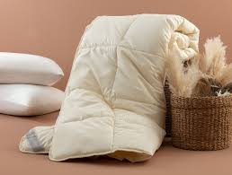 155x215 cm tüm ölçüleri göster. Tek Kisilik Yun Yorgan Ekru Madame Coco