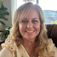 Shannon Engle's Instagram, Twitter & Facebook