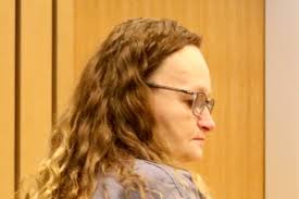 Portland woman who said she fatally shot husband while grabbing chips  admits to killing him during argument