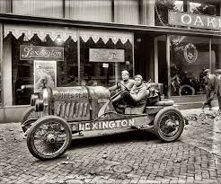 Pike S Peak Champion In 1920 Lexington Pike S Peak Car One Of Two Lexington Racecars That Placed First And Secon Vintage Race Car Vintage Racing Race Cars