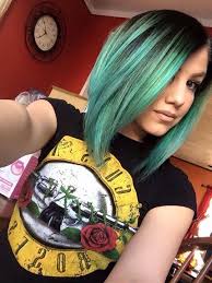 Gorgeous Green With Dark Roots Coloracion De Cabello Cabello Y Belleza Color De Cabello