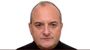 KOMENTÁŘ: Blázen versus ozbrojený občan