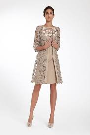 Compra il tuo abito da cerimonia scontato online anche su misura e con pagamento alla consegna. Vizon Rengi Elbise Altina Ayakkabi Kadin Blogu Elbise Elbiseler Dantel Elbise