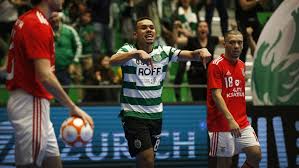 You have already reported this video. Sporting Goleia Benfica E Fica A Dois Pontos Das Aguias Futsal Jornal Record