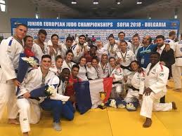 La sélection masculine sera quant à elle annoncée le 17 juillet. Paul Devos Medaille Avec L Equipe De France Junior Ligue De Judo De Normandie
