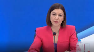 Η κυβερνητική εκπρόσωπος αριστοτελία πελώνη στους αταίριαστους glomex άνδρας μαχαίρωσε περαστικούς στου. H Aristotelia Pelwnh Sthn Enhmerwsh Twn Politikwn Syntaktwn Kai Twn Antapokritwn 3enoy Typoy Embolos