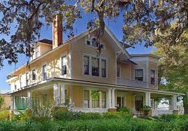 The pace is slow and relaxed. Pin On Purple Roofs Gay Travel Directory