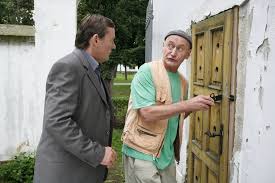 Még gyermek volt, amikor édesanyja tragikus körülmények között elhunyt. Reviczky Gabor