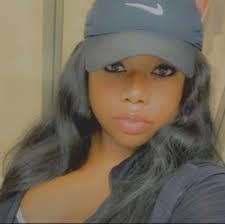 Charlotte Godbee's Instagram, Twitter & Facebook