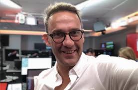 Il détient un dut techniques de commercialisation. Julien Courbet Condamne En Appel Peine Aggravee Apres Un Reportage De Sans Aucun Doute