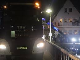 In gelnhausen im südosten von hessen stehen große flächen unter wasser. Hochwasser Pegel Uber Vier Meter Technisches Hilfswerk Im Einsatz Einsatz