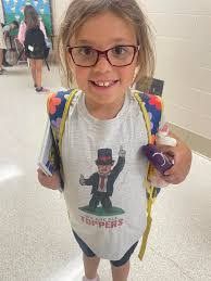 Stephanie Wallingford's Instagram, Twitter & Facebook