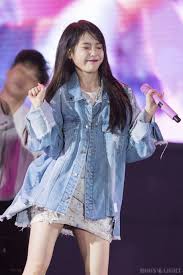 Iu Forgot Her Lyrics Mid Performance What She Did Next Had Fans Screaming Kpop Fashion Outfits Fashion Korean Fashion