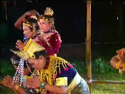 Tarian kisah berahi (dance of the tale of lust is a faithful adaptation of mak yong, an intangible unesco heritage from. Mak Yong Theatre Youtube