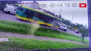 Latki przez autobus 89,953 views. Katowice Kierowca Autobusu Potracil 19 Latke Doszlo Do Bojki Wp Wiadomosci