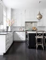 The backsplash indeed looks plain and neutral as well. 75 Beautiful Kitchen With Metallic Backsplash Pictures Ideas May 2021 Houzz