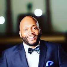 Neil Phelps's Instagram, Twitter & Facebook