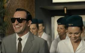 La scène durant laquelle larmina fait découvrir à oss 117 le canal de suez avait d'abord été jouée de manière plus pompeuse par jean dujardin, qui accentuait beaucoup plus sa joie d'apprécier ce décor magnifique avant que son réalisateur ne lui rappelle que le simple plan sur le paysage pourrait remplacer tous les compliments du monde. How S The Veal Stew Also Jean Dujardin Probably Didn T Deserve Best Actor Walsh Words