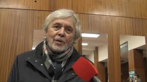 Plodná byla také jeho spolupráce s televizí (výraznou roli sehrál především v seriálu nemocnice na kraji města) a v dabingu. Josef Abrham Vas Zve Na Promitani Filmu Happy End Ve Scale Youtube