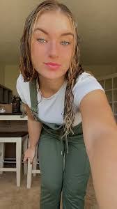 Anna Harlan's Instagram, Twitter & Facebook