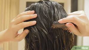 Vi sarete accorte di come, quando andate dal parrucchiere, già dall'asciugatura i capelli appaiono molto più lisci, mentre invece quando li . 3 Modi Per Avere Capelli Lisci E Setosi Wikihow