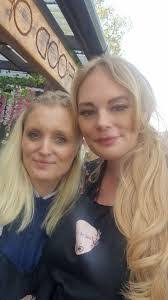 Katie Slinger's Instagram, Twitter & Facebook