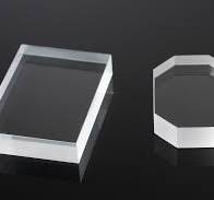 Hochtransmittive Optiken | Komponenten | LAYERTEC