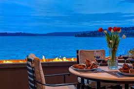 Magnifique Maison De Charme Situee Au Bord D Un Lac Pres De Seattle En 2020 Maisons De Charme Vie Au Bord Du Lac Ma Maison De Reve