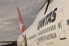 Qantas has released an ad inspiring australians to look forward to the opportunities of a vaccinated society. Qantas Gets Emotional In Nz With Latest Ad Campaign B T