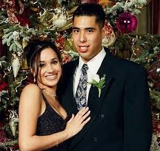 Posing outside buckingham palace, the … Star Claims Meghan Markle Toyed With His Heart As A Teenager Nz Herald