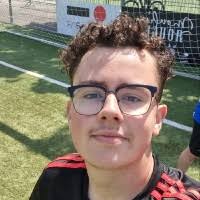 2 "Nicolas William Branco Cravo" profiles