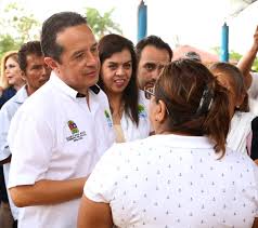 Encargada de la secretaría de desarrollo social. Familias De Bacalar Tendran Estufas Ecologicas Y Pisos Firmes La Pancarta De Quintana Roo