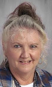 Vicki Heath's Instagram, Twitter & Facebook