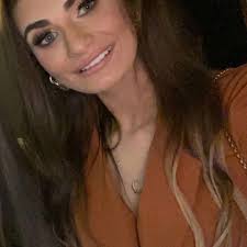 Heartache as young Irishwoman dies suddenly in Spain as brother pays  devastating 'beautiful smile' tribute amid plea