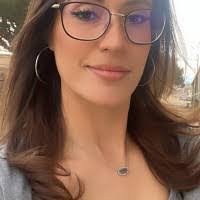 Kate Thacker's Instagram, Twitter & Facebook