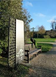 Signaletique Du Jardin Botanique De Paris Design Vincent Dupont Rougier Signage Wayfinding Signage Signage Outdoor Chairs