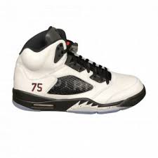 La sneaker si presenta con una tomaia in pelle bianca e dettagli in nero e rosso, praticamente una versione a colori invertiti delle. Jordan 5 Psg Friends And Family Worn By Qias Omar S Account On The Instagram Of Qiasomar Spotern