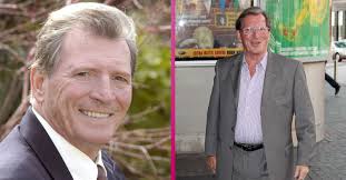 The legendary soap actor played mike baldwin for 30 years on coronation street. Xjwepkfqmugaim