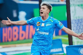 Clara beneytout topless kind of of a freak yet shes in a