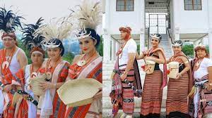 Ia bersama keluarga kompak mengenakan baju adat timor leste. Liburan Di Dili Krisdayanti Gencar Perkenalkan Busana Adat Timor Leste Kampung Halaman Sang Suami Tribun Solo