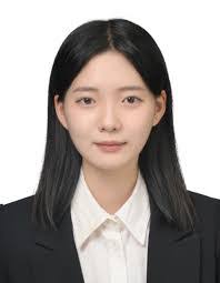 Heeju Kim's Instagram, Twitter & Facebook