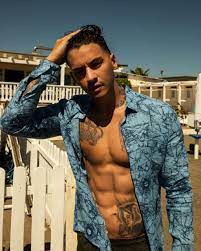 Alessandro basciano è tra i single che stanno facendo scintille, nel villaggio di temptation island. Temptation Island Legami Shock Tra Ciavy E Il Tentatore Alessandro Foto Donnapop