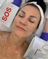 SOS repair mask #pHformula оказывает немедленную помощь чувствительной и  обезвоженной коже. Обеспечивает успокаивающие, восстанавливающие и  антиоксидантные свойства. Стерильная! Можно завершать лазерные процедуры,  инъекционные(биоревитализация ...