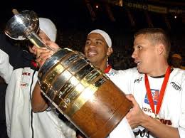 El 19 de febrero del 2004 se. Arnulfo Valentierra Creen Que Somos Millonarios Por Ganar La Copa Libertadores Pero No Es Asi
