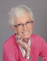 Donna Hash's Instagram, Twitter & Facebook