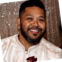 70+ "Vinas" profiles