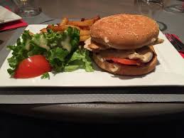 On y mange très bien et pour un prix très honnête. Tout Le Monde En Parle Saint Brice En Cogles Menu Prices Restaurant Reviews Tripadvisor