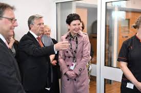 B j bourke, mrs c m slattery, j c slattery, m n apatu, w w burrell am, f w coates, a s bains, j. La Misteriosa Vida De Denise Coates La Ceo De Bet365 Cinco Hijos Nunca Vistos Y Un Salario De Un Millon De Euros Al Dia Informalia Es